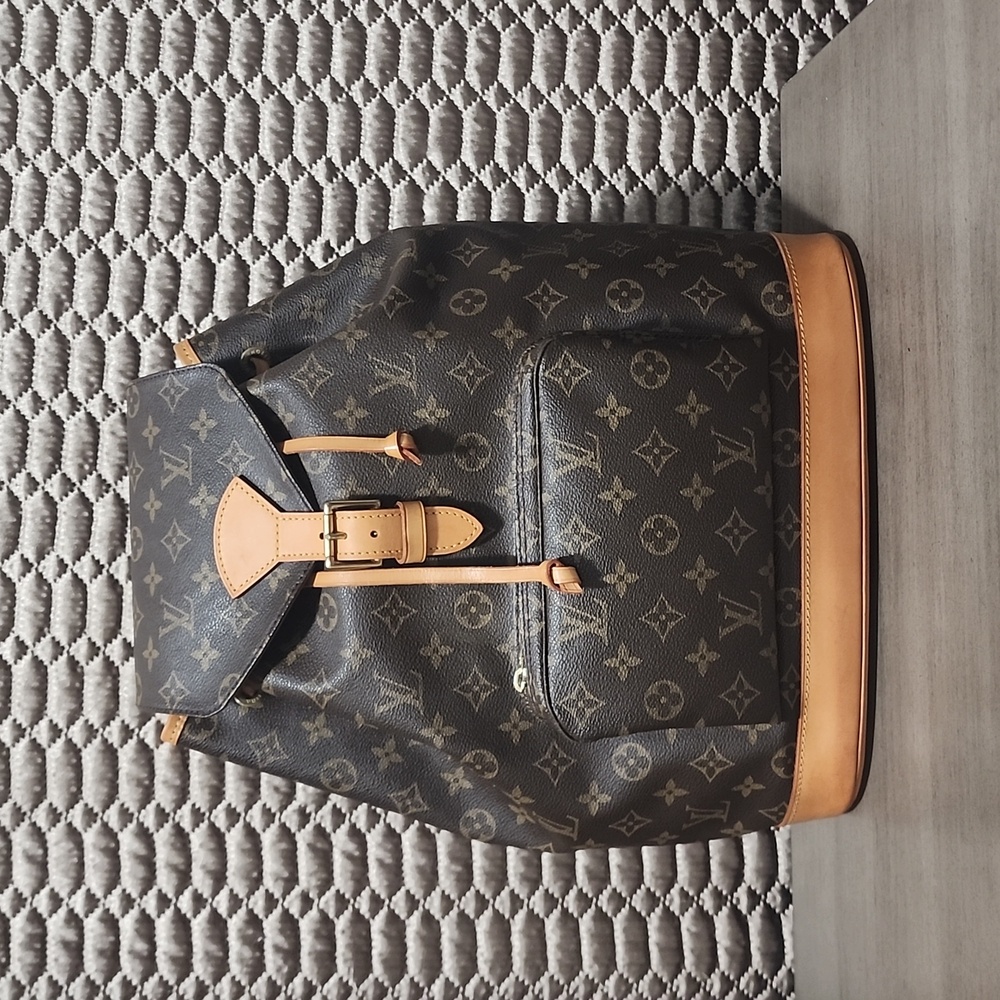 AUTHENTIC vintage louis vuitton MONTSOURIS GM (29 yrs.old)